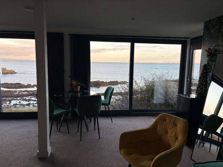 WhatsApp Image 2025-12-03 at 16.35.12 (2)