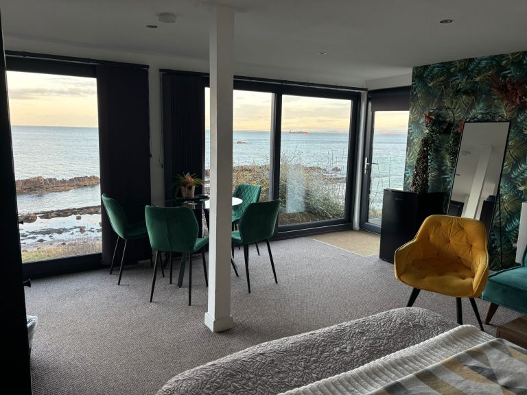 WhatsApp Image 2025-12-03 at 16.35.12 (4)