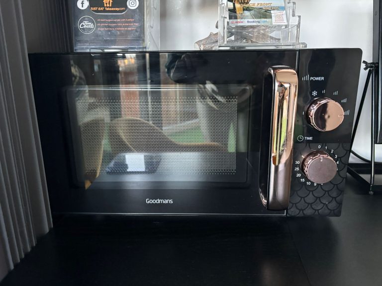 WhatsApp Image 2025-12-03 at 16.47.57 (1)