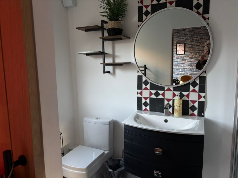 WhatsApp Image 2025-12-03 at 16.48.36 (1)