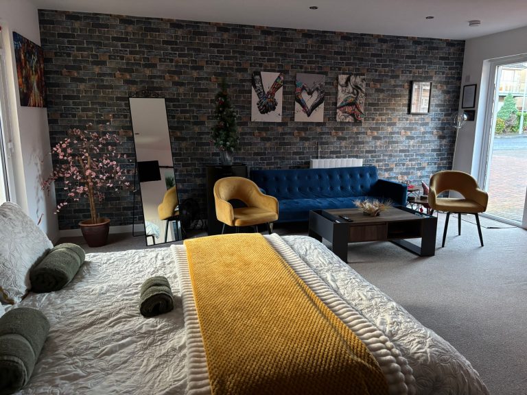 WhatsApp Image 2025-12-03 at 16.48.37 (1)