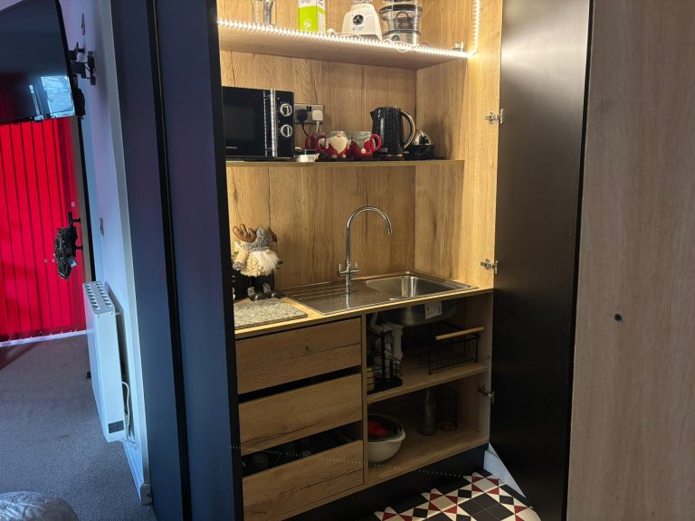 WhatsApp Image 2025-12-03 at 16.48.37 (4)