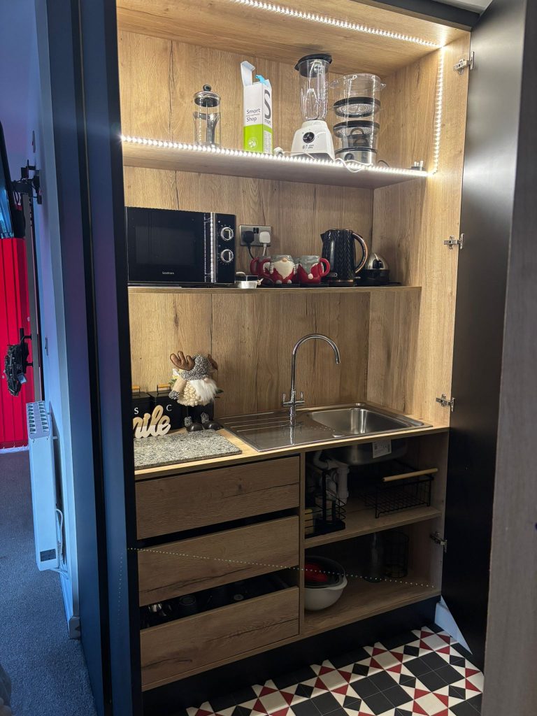 WhatsApp Image 2025-12-03 at 16.48.37 (5)