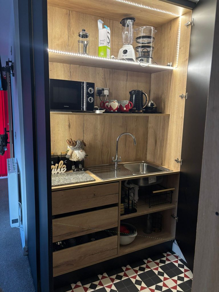 WhatsApp Image 2025-12-03 at 16.48.37 (6)