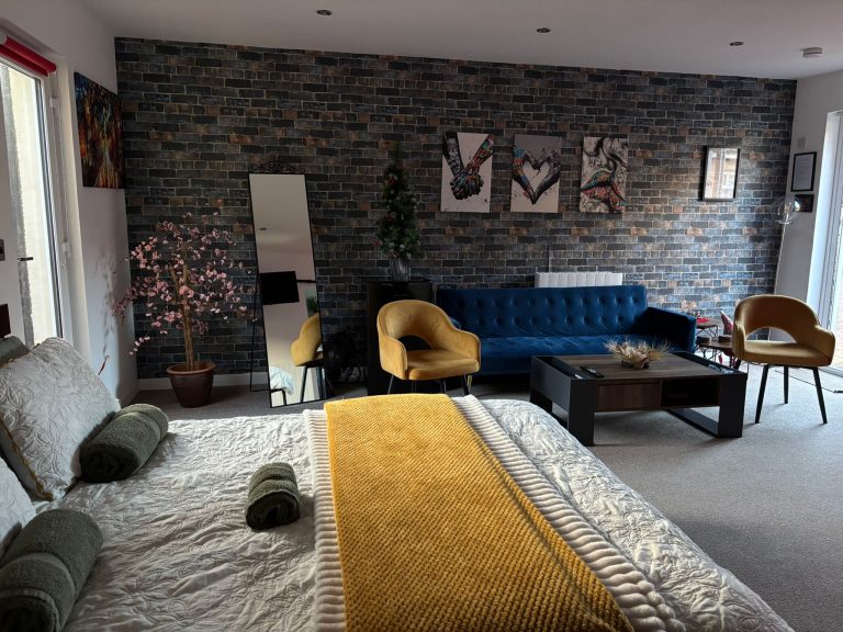 WhatsApp Image 2025-12-03 at 16.48.37